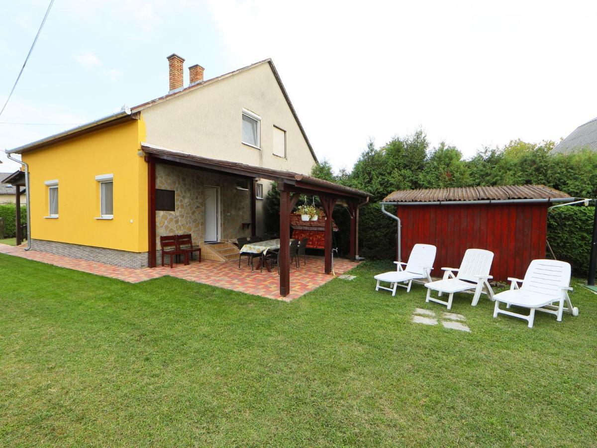 Holiday Home Hibiscus By Interhome Balatonkeresztúr Exterior foto